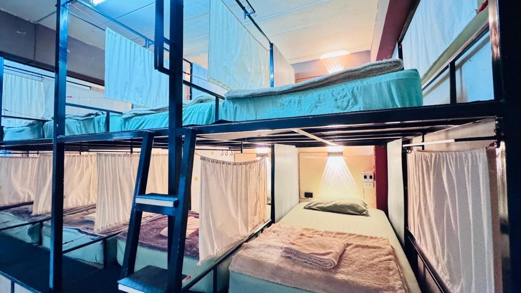 Stay At Moon Hostel Haad Rin Exteriör bild