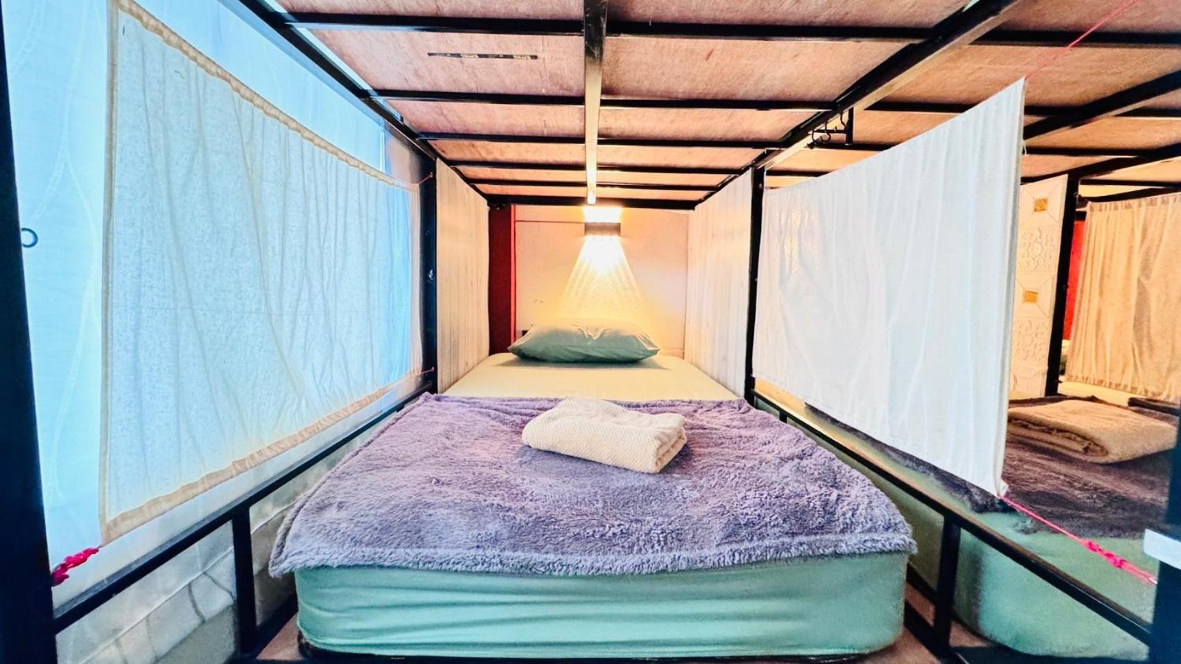 Stay At Moon Hostel Haad Rin Exteriör bild