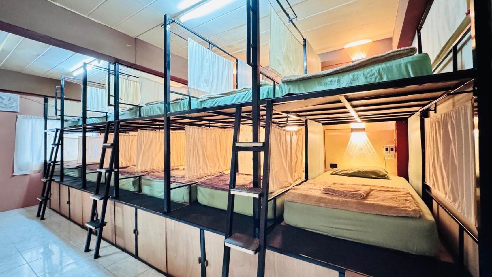 Stay At Moon Hostel Haad Rin Exteriör bild